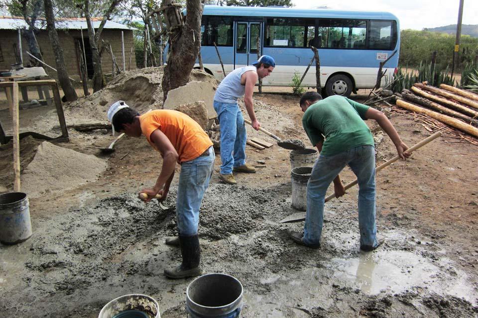 Students perform service in Honduras