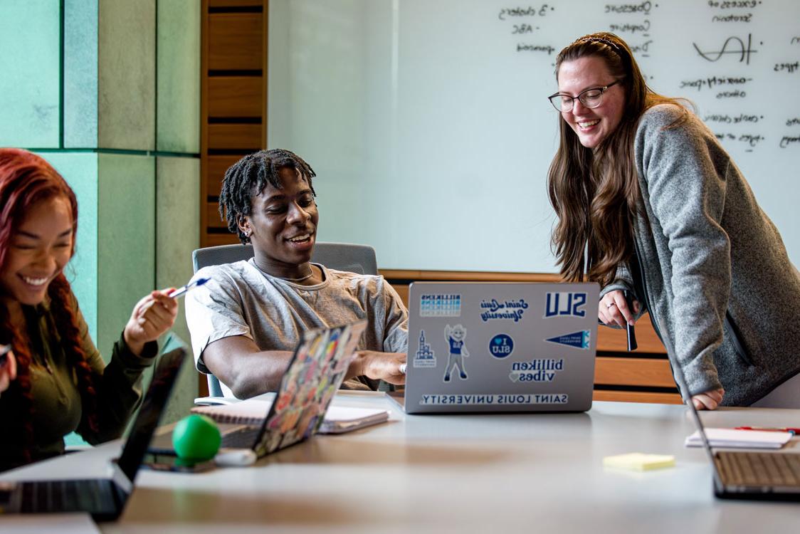 Students study together in 博彩网址大全's Interdisciplinary Science and Engineering Building